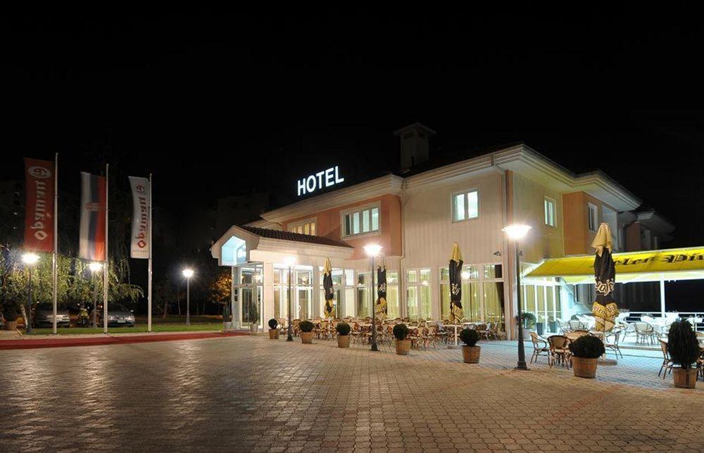 Hotel Orasac Belgrado Exterior foto